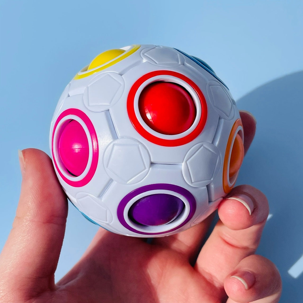 THE PUZZLE BALL